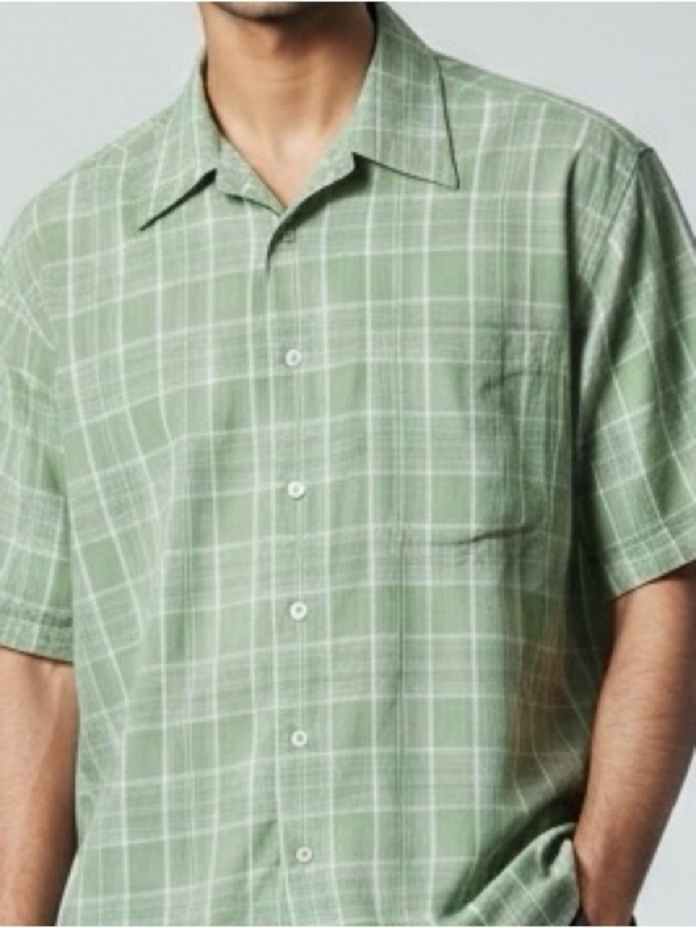 Arrow Light Green Plaid Short Sleeve Button-Down Shirt Men’s Large